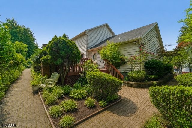 62 Parkway, Rochelle Park Twp., NJ 07662