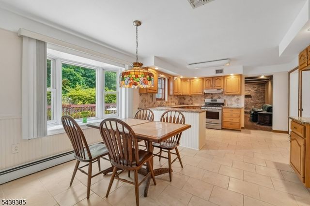 62 Parkway, Rochelle Park Twp., NJ 07662
