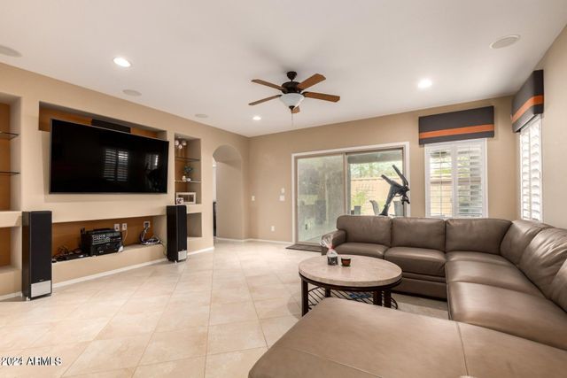 25899 N 107th Drive, Peoria, AZ 85383