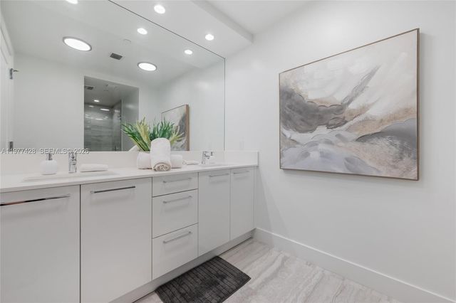 100 E Las Olas Blvd 3201, Fort Lauderdale, FL 33301