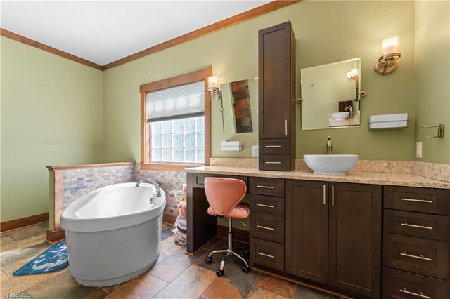 1420 Burnetts Chapel Road, Greensboro, NC 27407