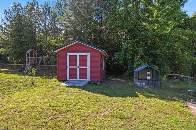 1420 Burnetts Chapel Road, Greensboro, NC 27407