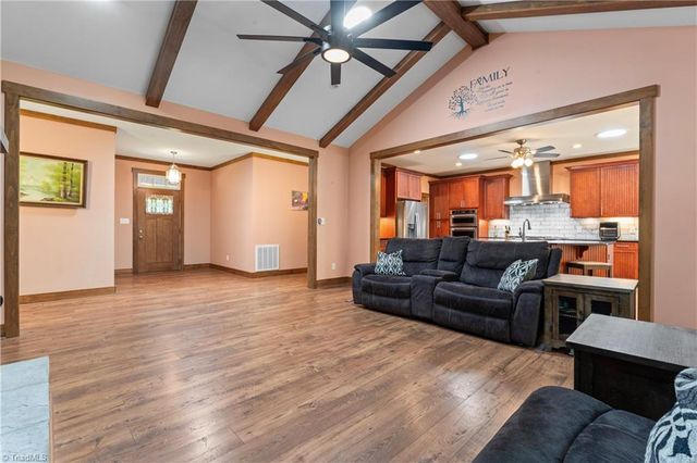1420 Burnetts Chapel Road, Greensboro, NC 27407