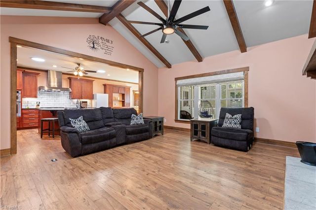 1420 Burnetts Chapel Road, Greensboro, NC 27407