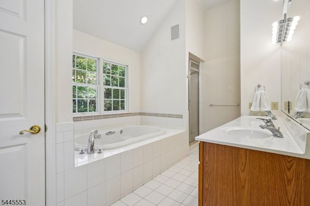 21 Misty Ln, Green Twp., NJ 07821