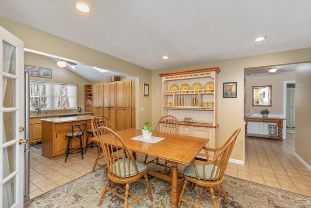 58 Oakcrest Circle, Methuen, MA 01844