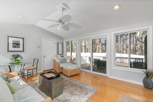 58 Oakcrest Circle, Methuen, MA 01844