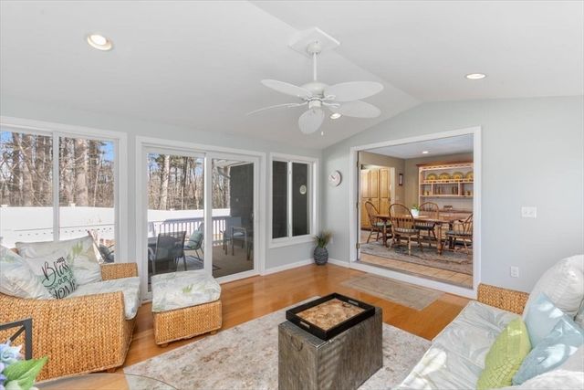 58 Oakcrest Circle, Methuen, MA 01844