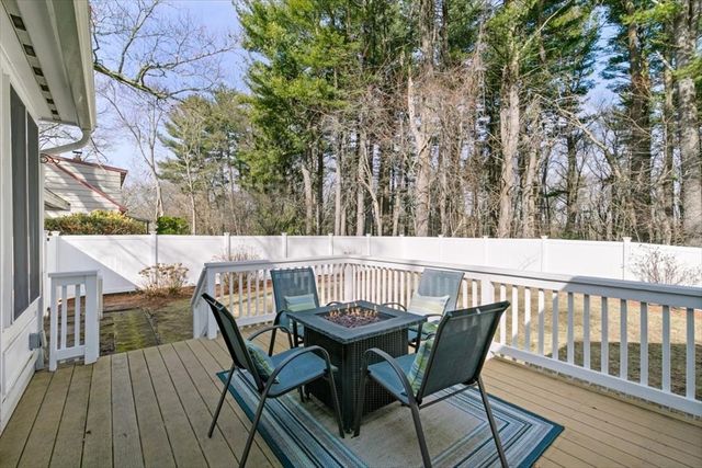 58 Oakcrest Circle, Methuen, MA 01844