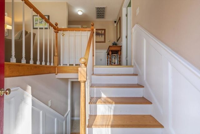 58 Oakcrest Circle, Methuen, MA 01844