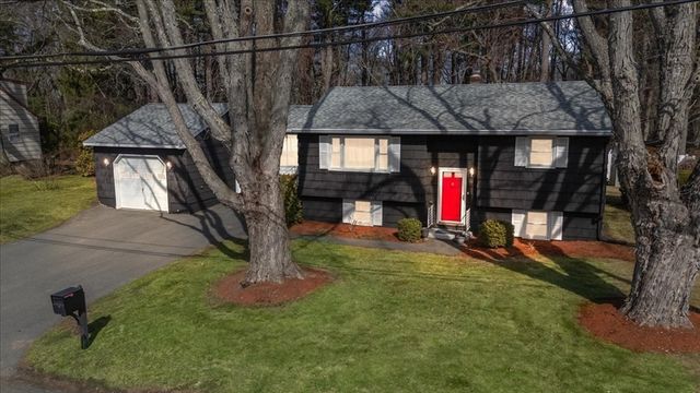 58 Oakcrest Circle, Methuen, MA 01844