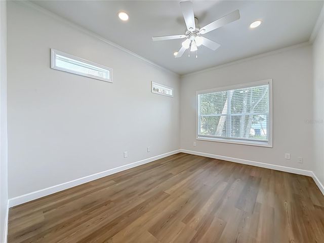 719 19TH STREET S, St Petersburg, FL 33712