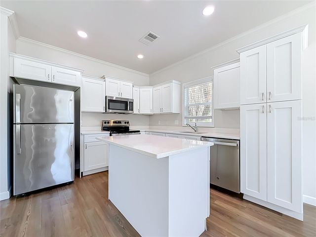 719 19TH STREET S, St Petersburg, FL 33712