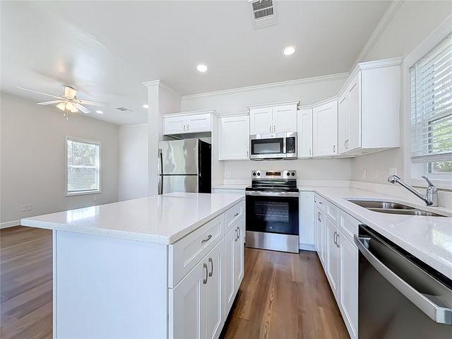 719 19TH STREET S, St Petersburg, FL 33712