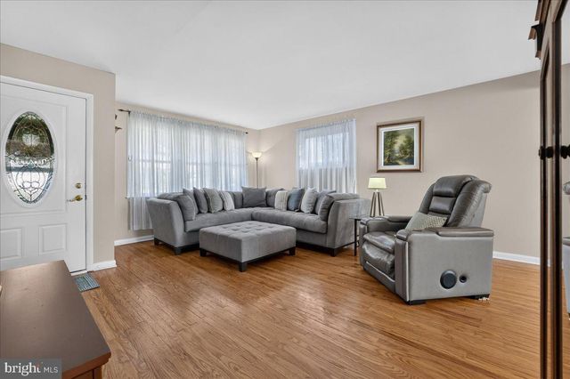 506 INMAN TER, Willow Grove, PA 19090