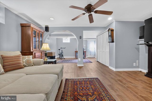 506 INMAN TER, Willow Grove, PA 19090