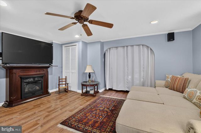 506 INMAN TER, Willow Grove, PA 19090