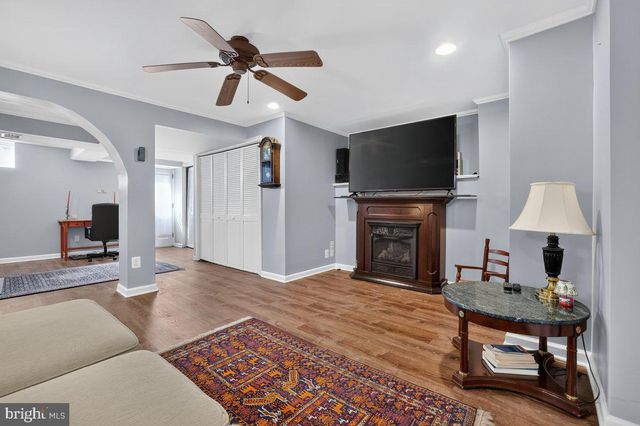 506 INMAN TER, Willow Grove, PA 19090