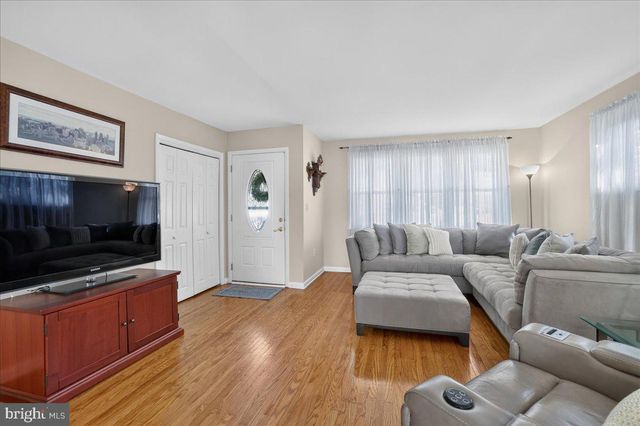506 INMAN TER, Willow Grove, PA 19090