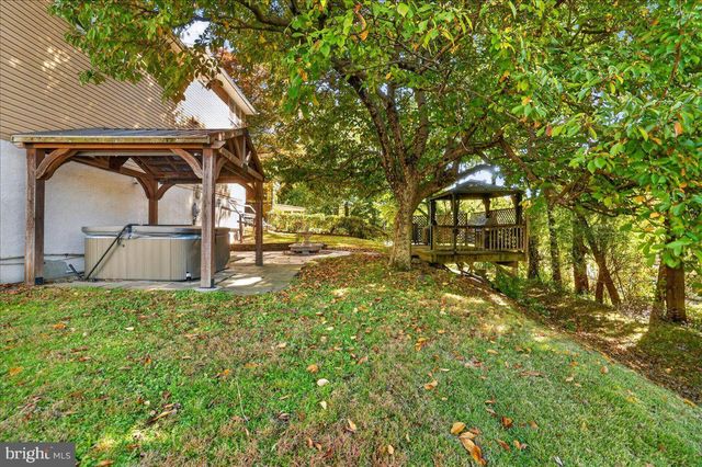 506 INMAN TER, Willow Grove, PA 19090