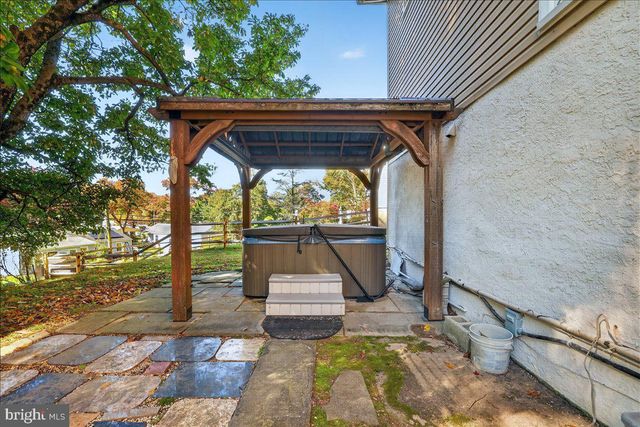 506 INMAN TER, Willow Grove, PA 19090