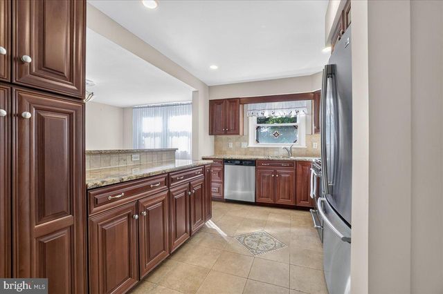 506 INMAN TER, Willow Grove, PA 19090