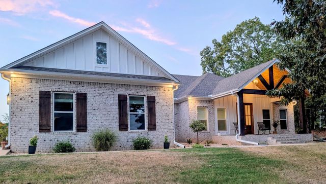 102 Merritt Road, Greenbrier, AR 72058