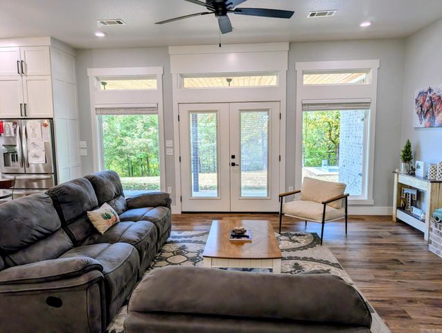 102 Merritt Road, Greenbrier, AR 72058