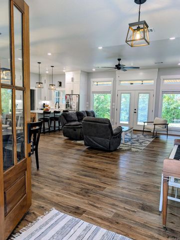 102 Merritt Road, Greenbrier, AR 72058