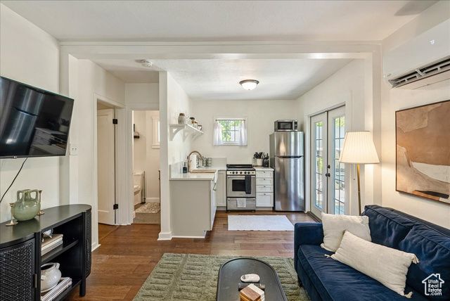 2231 E 3205 S, Millcreek, UT 84109