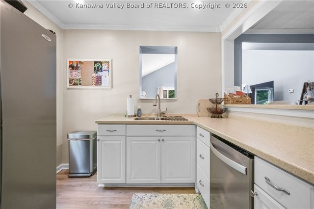 300 Dutch Road, Charleston, WV 25302