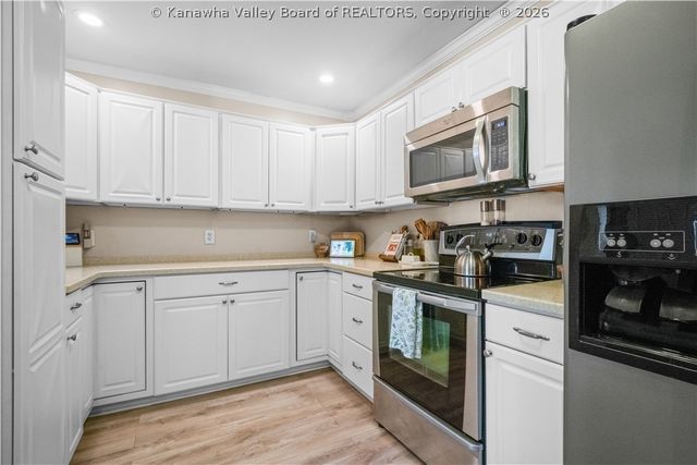 300 Dutch Road, Charleston, WV 25302