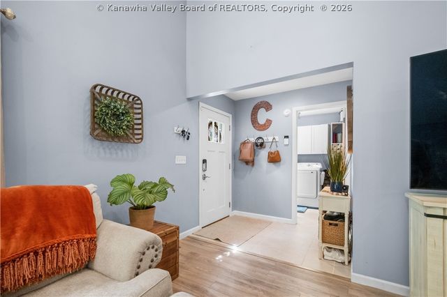 300 Dutch Road, Charleston, WV 25302