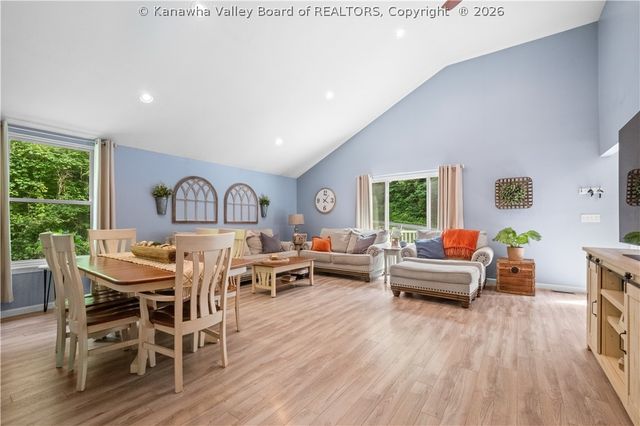 300 Dutch Road, Charleston, WV 25302