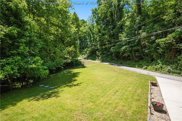 300 Dutch Road, Charleston, WV 25302