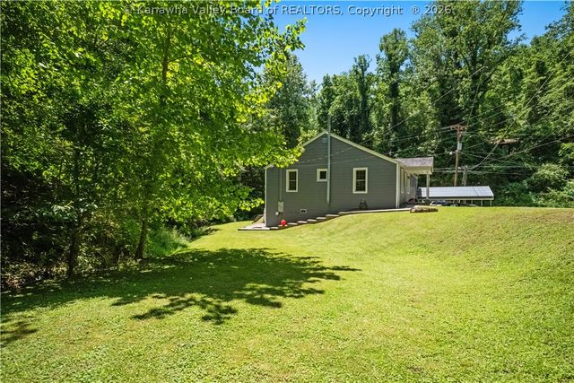 300 Dutch Road, Charleston, WV 25302