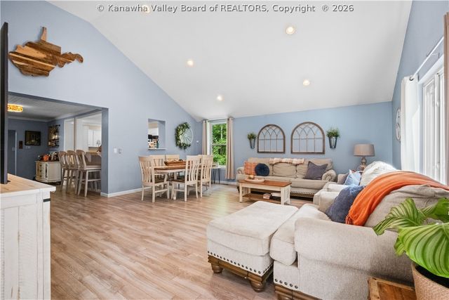 300 Dutch Road, Charleston, WV 25302