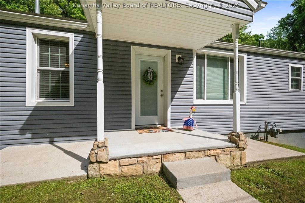 300 Dutch Road, Charleston, WV 25302