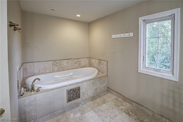 18220 Parkland Drive, Shaker Heights, OH 44122