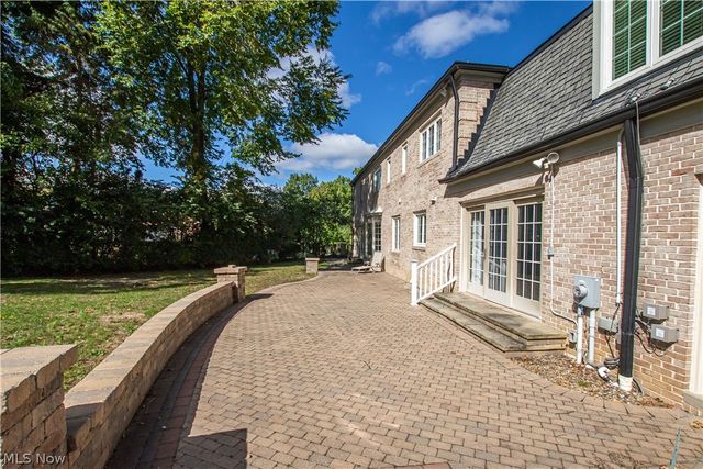 18220 Parkland Drive, Shaker Heights, OH 44122