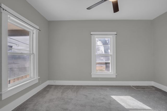 1021 Old Main, Newton, KS 67114