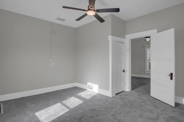 1021 Old Main, Newton, KS 67114