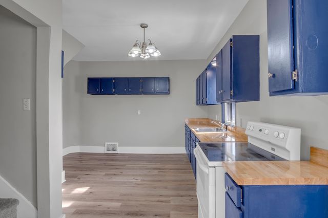 1021 Old Main, Newton, KS 67114