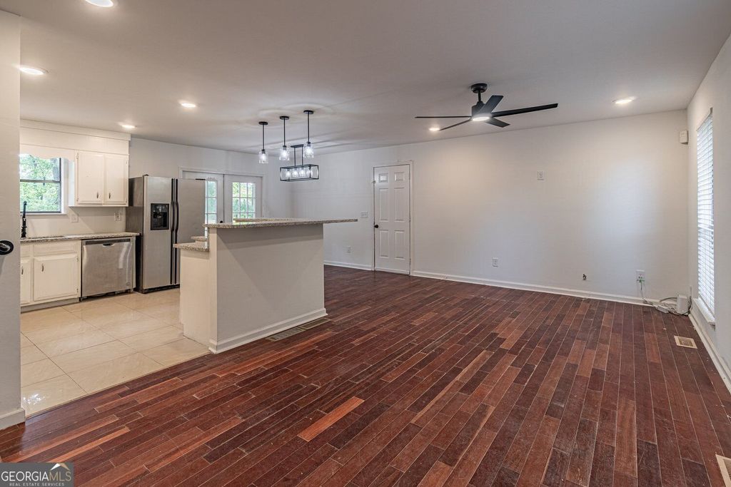 4996 Wycliffe Drive, Stone Mountain, GA 30087 — photo 3