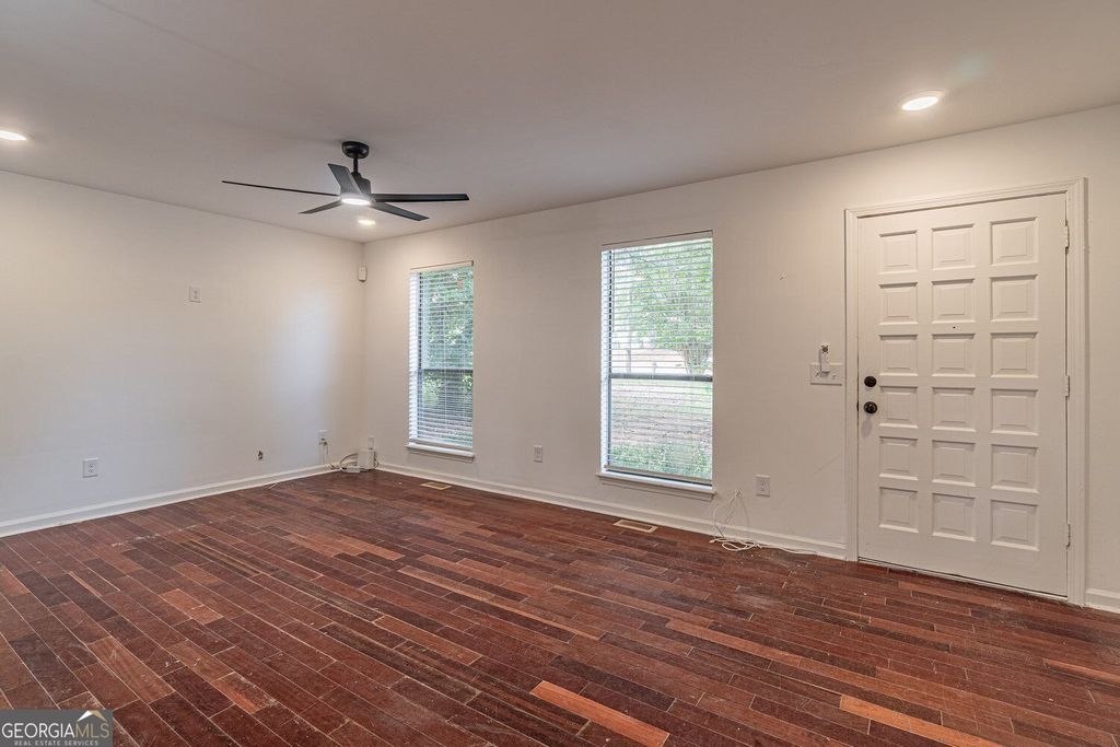 4996 Wycliffe Drive, Stone Mountain, GA 30087 — photo 4