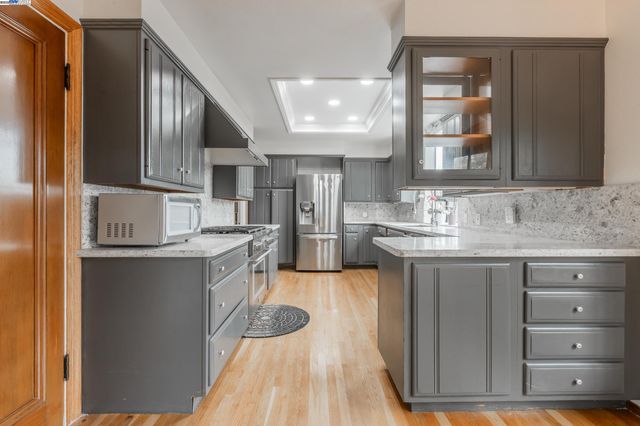 22128 Prospect St, Hayward, CA 94541
