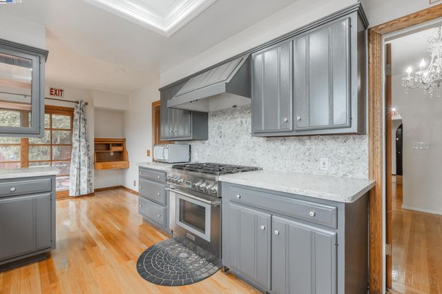 22128 Prospect St, Hayward, CA 94541