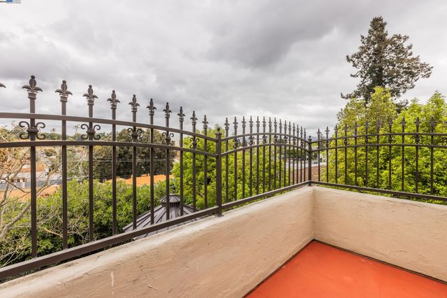 22128 Prospect St, Hayward, CA 94541