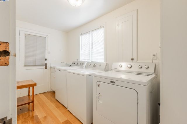 22128 Prospect St, Hayward, CA 94541