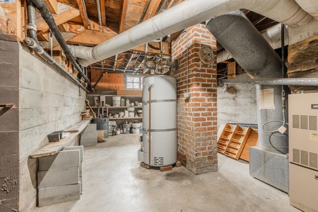 22128 Prospect St, Hayward, CA 94541
